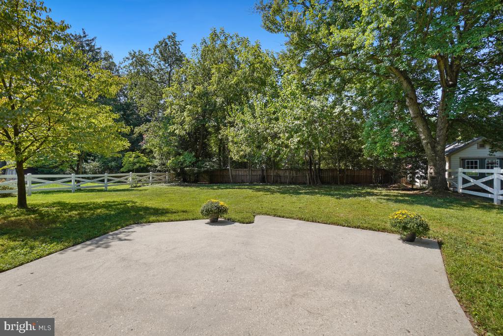 618 BLOSSOM DRIVE