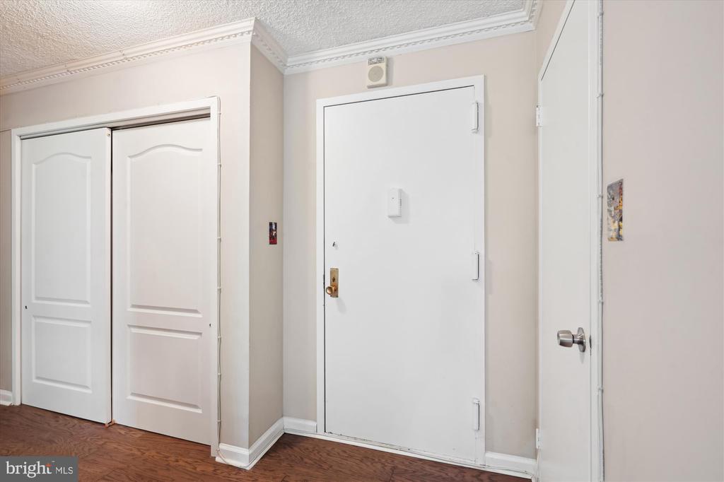 5225 POOKS HILL ROAD 609S
