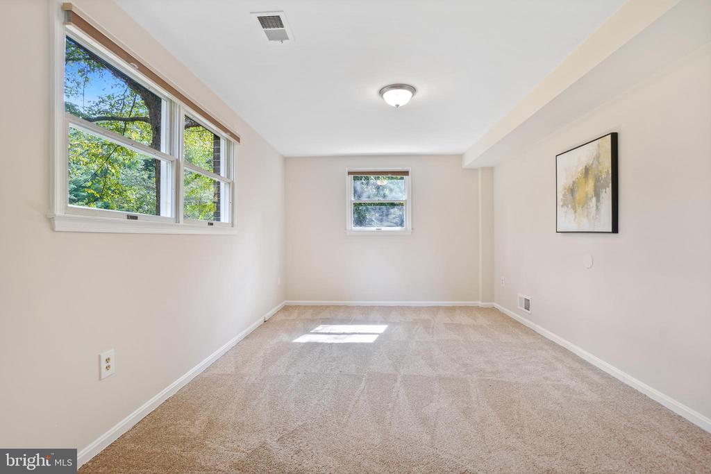 1626 MAYDALE DRIVE