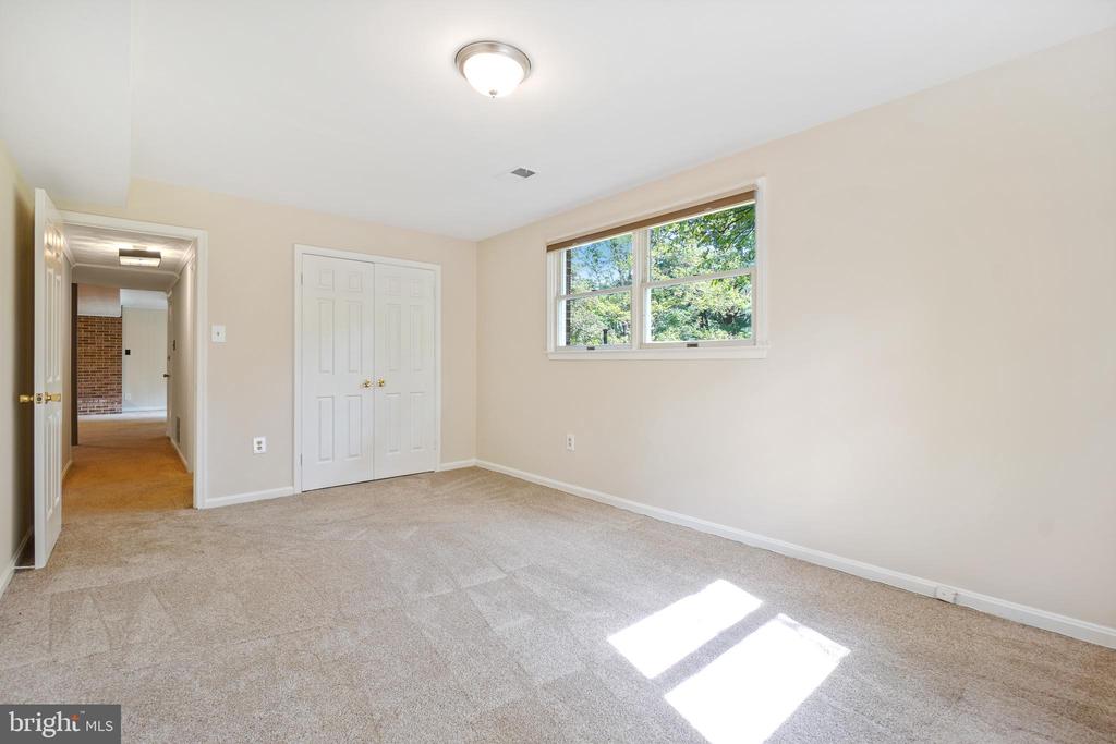 1626 MAYDALE DRIVE