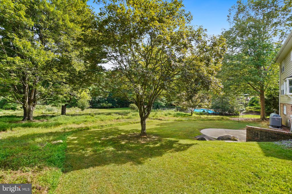 1626 MAYDALE DRIVE