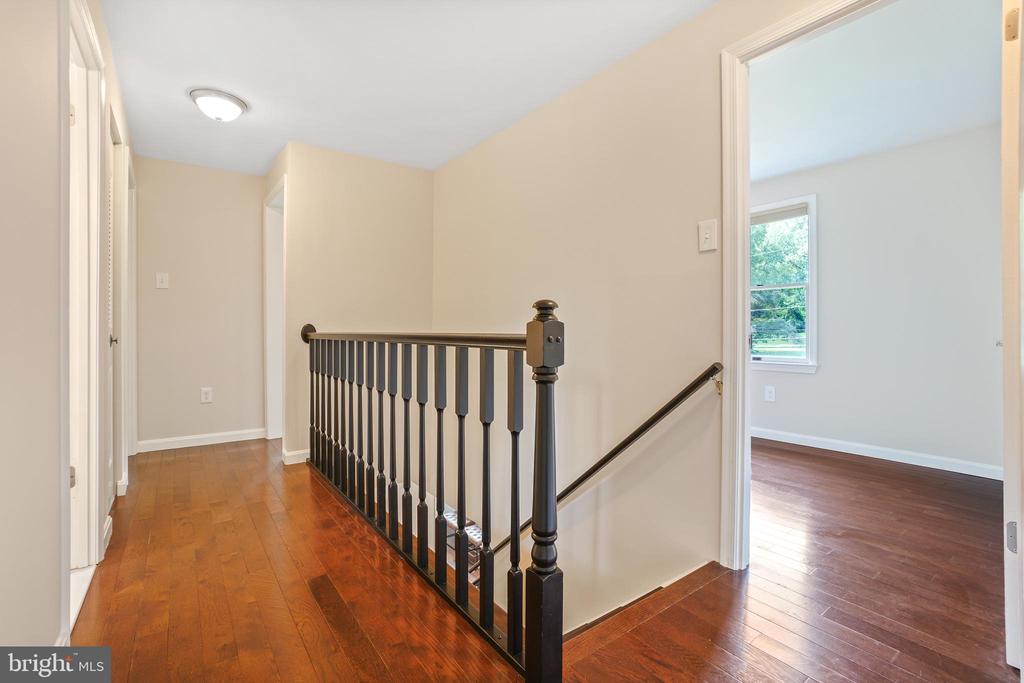 1626 MAYDALE DRIVE