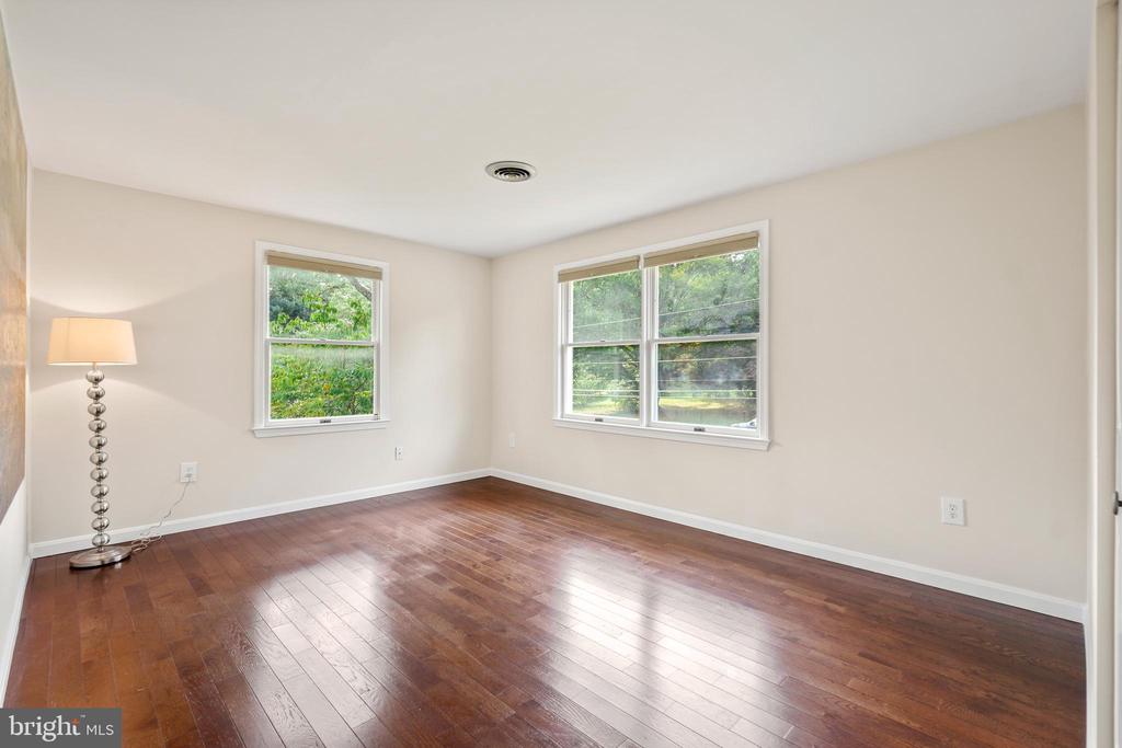 1626 MAYDALE DRIVE