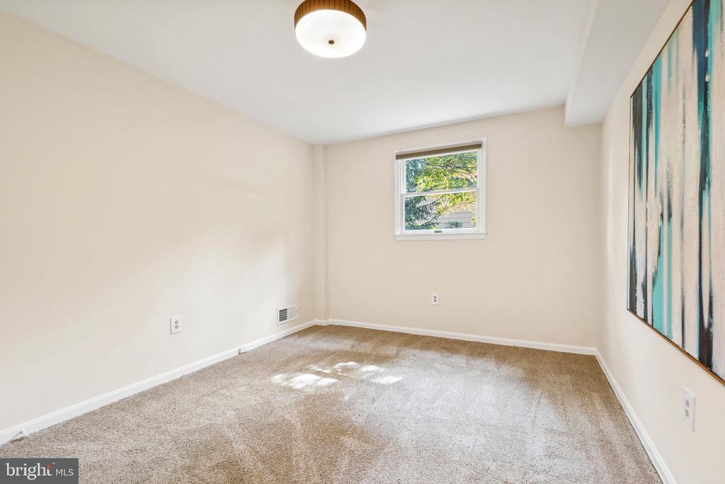 1626 MAYDALE DRIVE