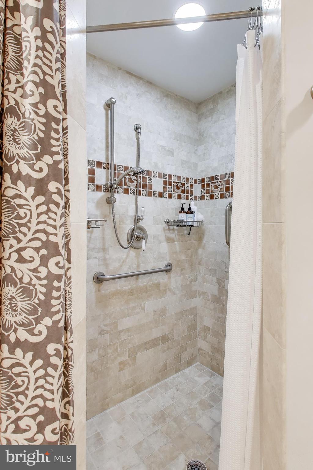 7405 ARLINGTON ROAD 202