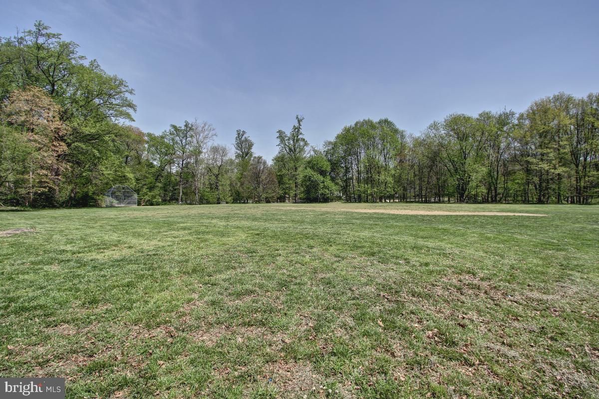 2207 LEESBOROUGH DRIVE
