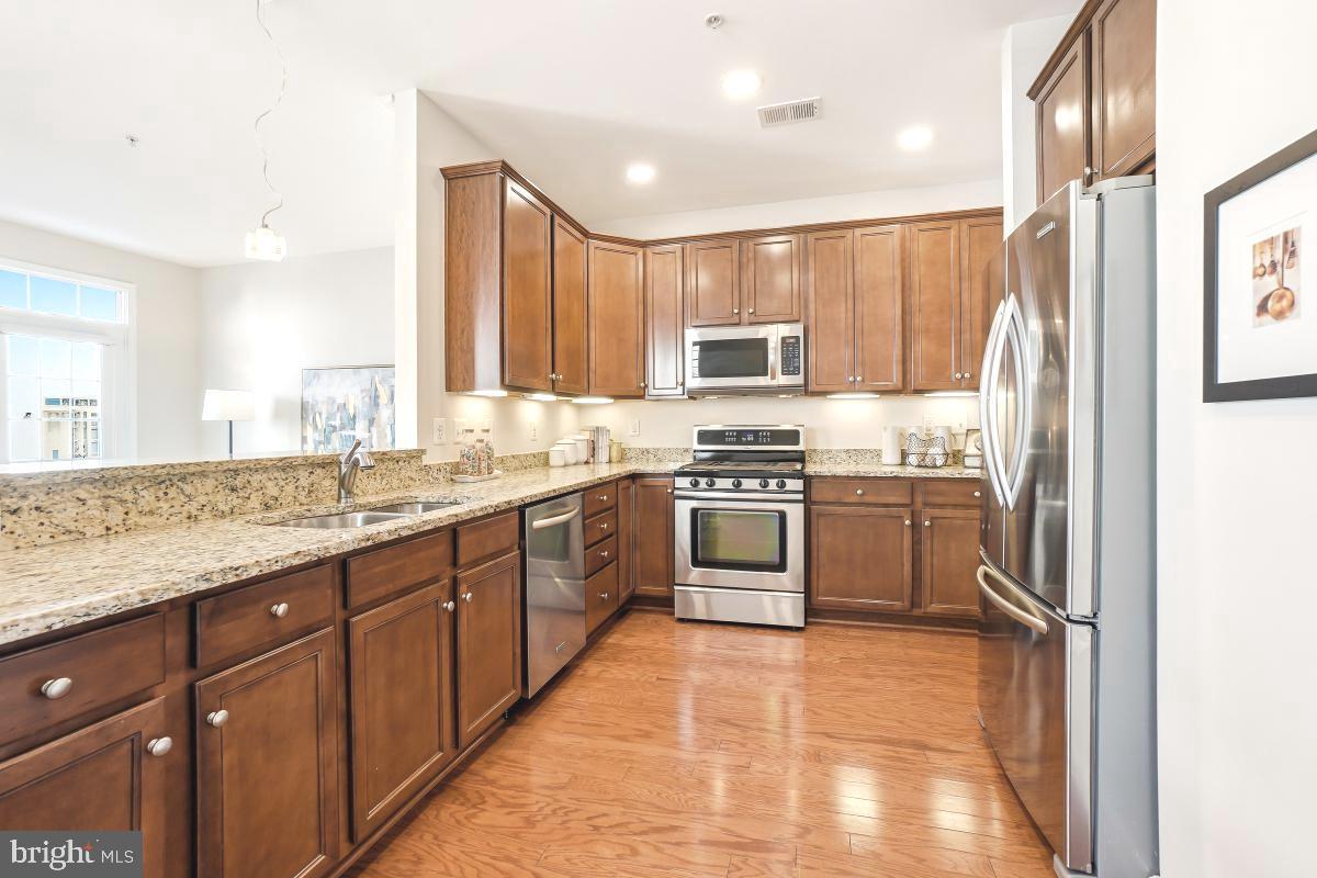 2207 LEESBOROUGH DRIVE