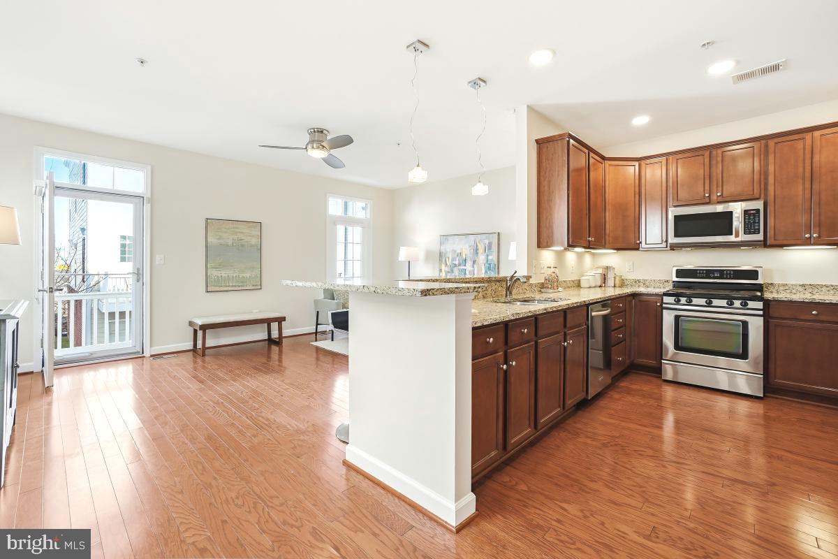 2207 LEESBOROUGH DRIVE