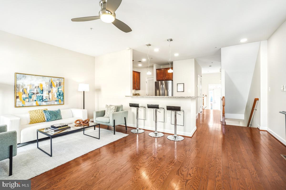 2207 LEESBOROUGH DRIVE