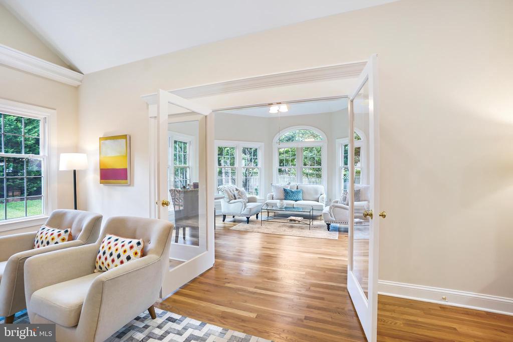 7009 CASHELL MANOR COURT