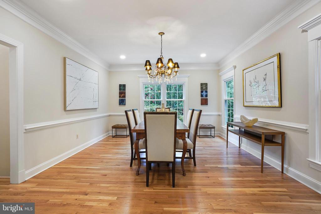 7009 CASHELL MANOR COURT