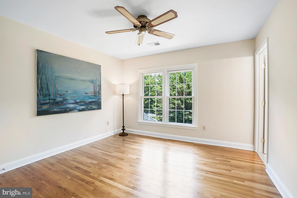 7009 CASHELL MANOR COURT