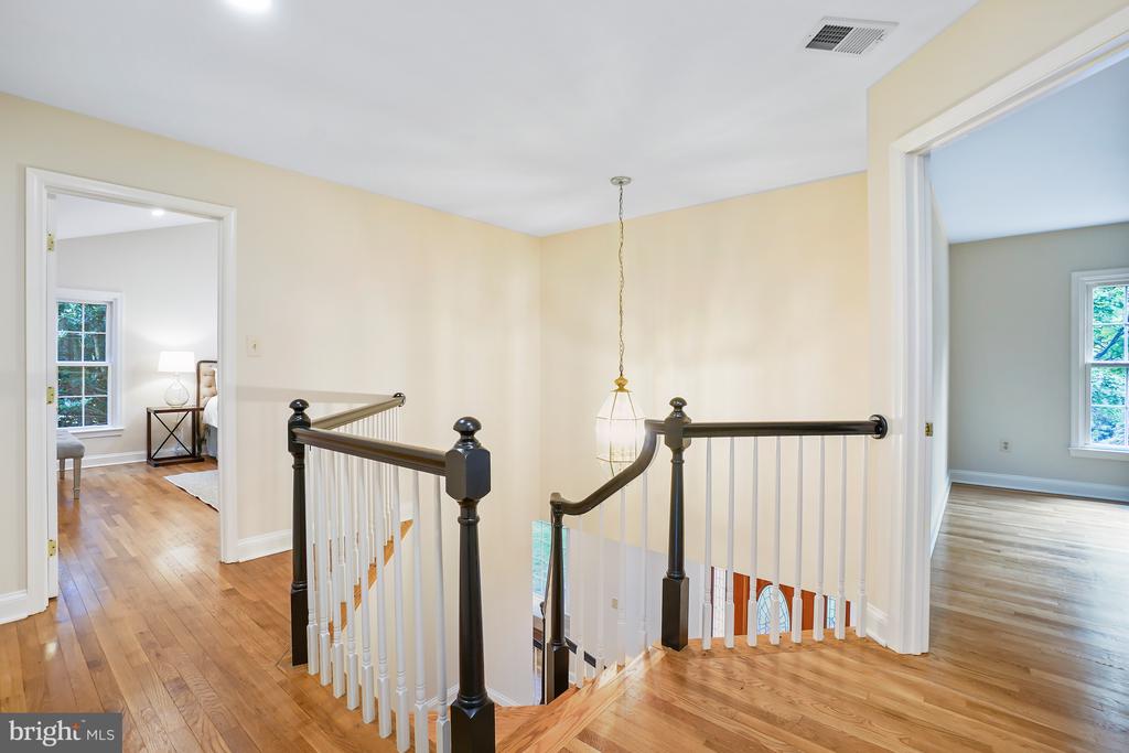 7009 CASHELL MANOR COURT
