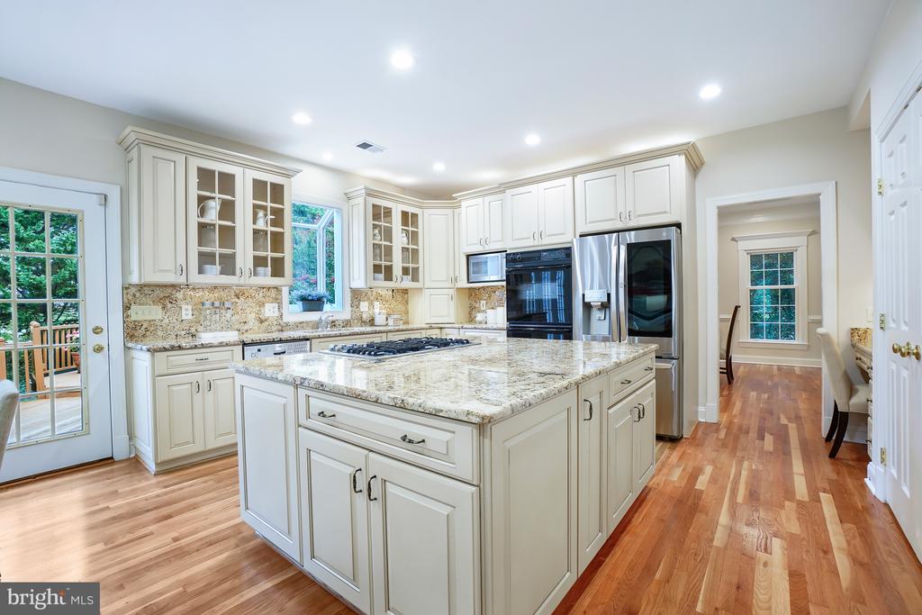 7009 CASHELL MANOR COURT