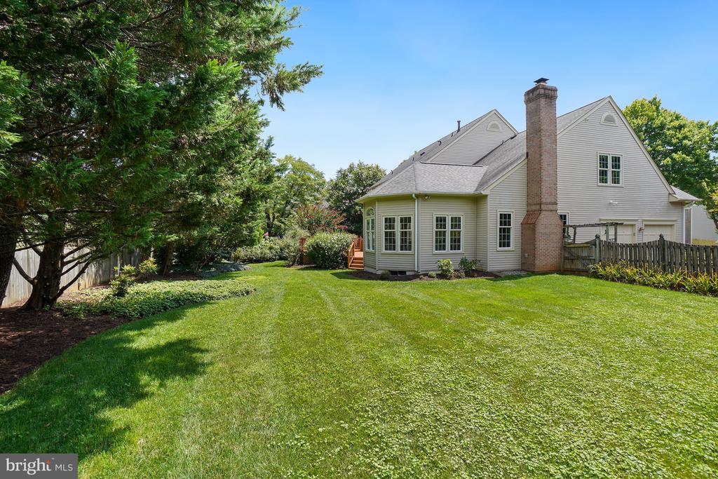 7009 CASHELL MANOR COURT
