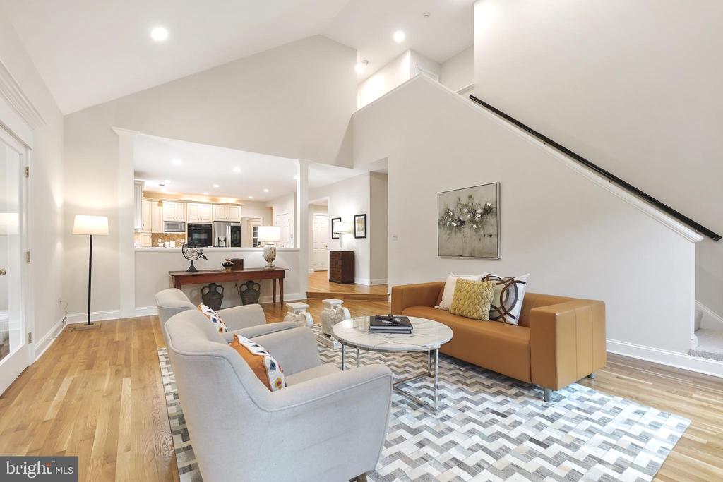 7009 CASHELL MANOR COURT