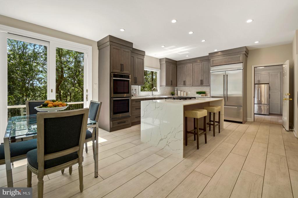 6700 BONAVENTURE COURT