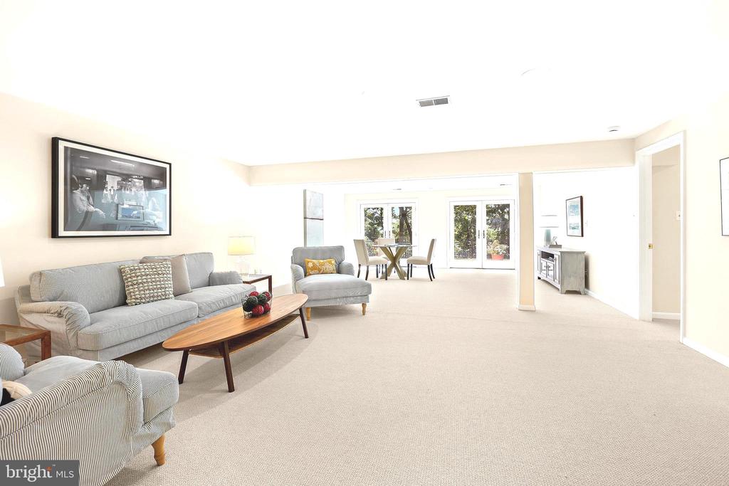 6700 BONAVENTURE COURT