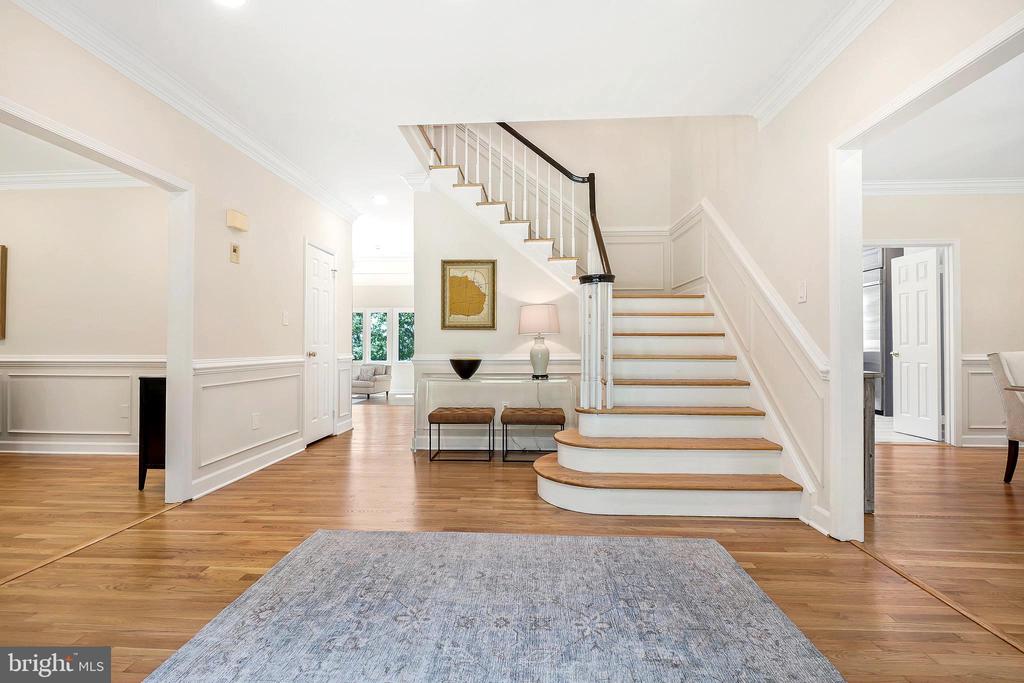 6700 BONAVENTURE COURT