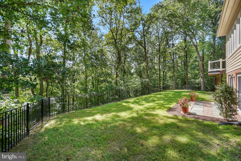 6700 BONAVENTURE COURT