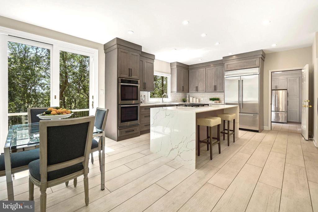 6700 BONAVENTURE COURT