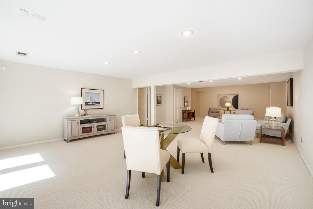 6700 BONAVENTURE COURT