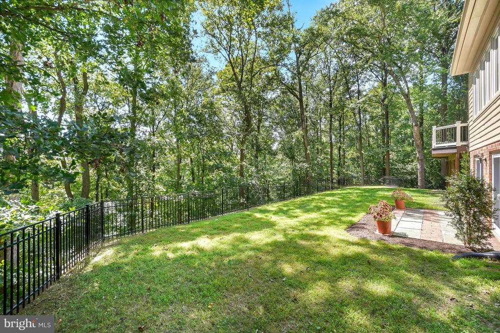 6700 BONAVENTURE COURT
