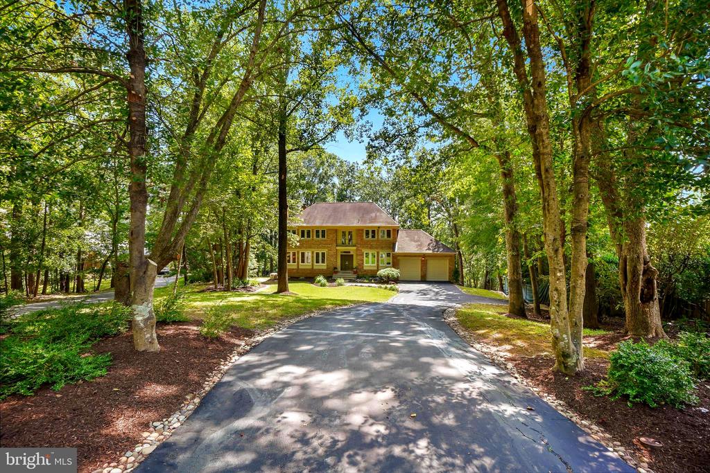 6700 BONAVENTURE COURT