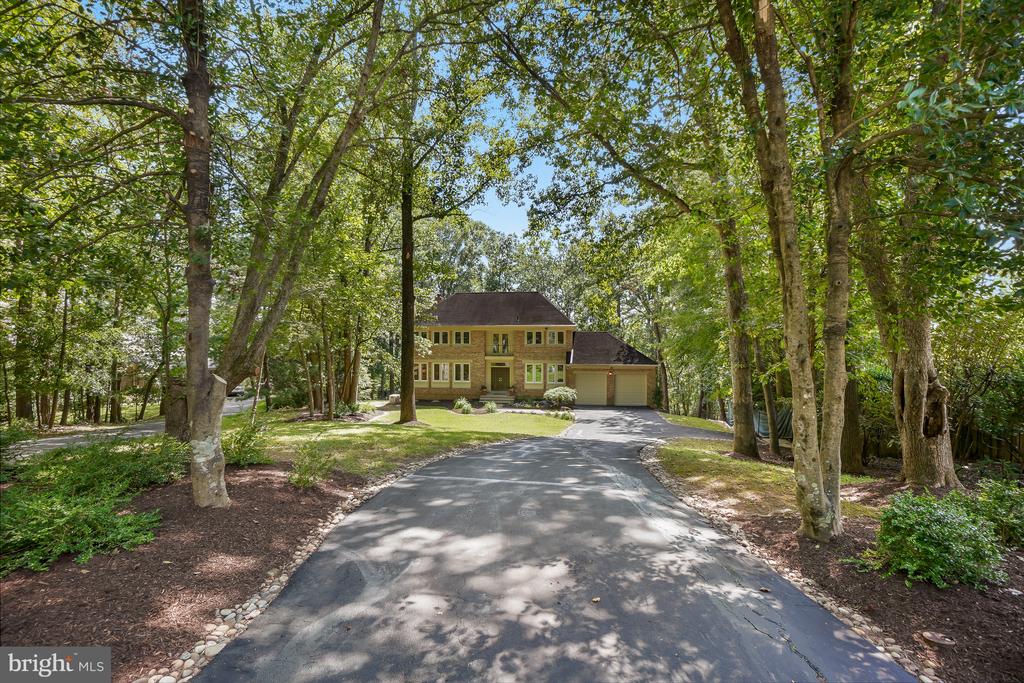 6700 BONAVENTURE COURT