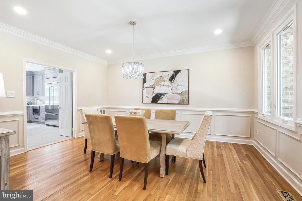 6700 BONAVENTURE COURT