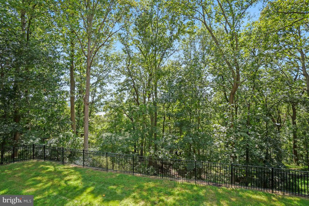 6700 BONAVENTURE COURT