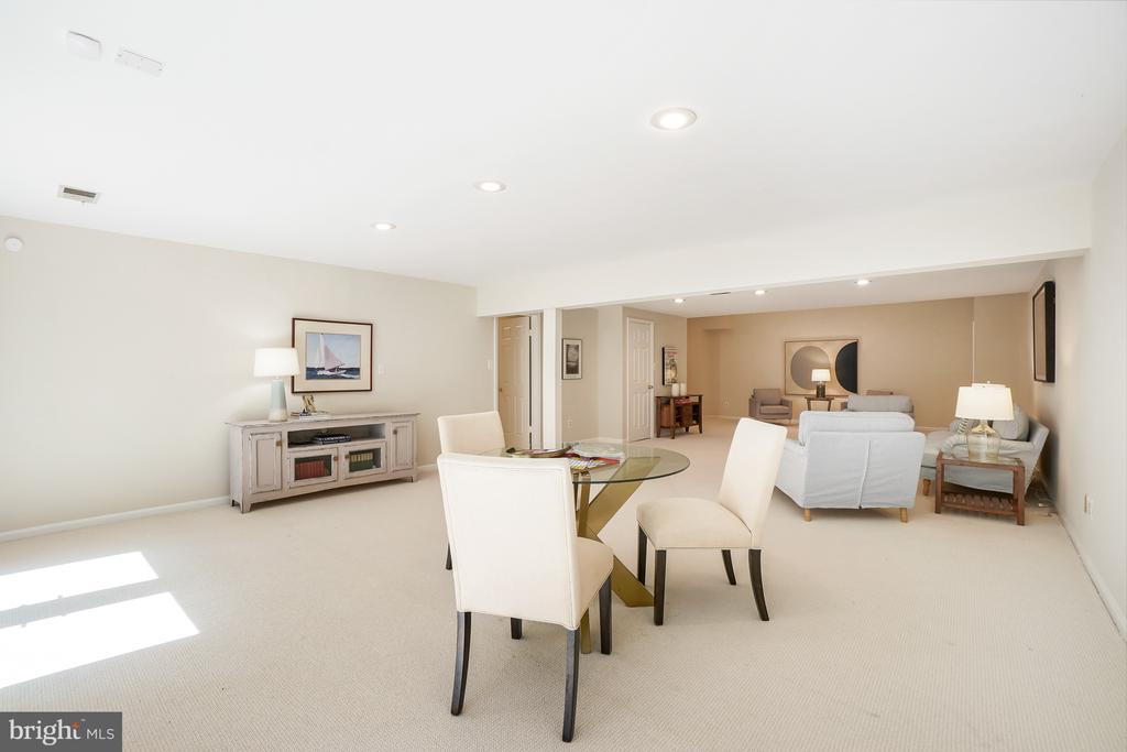 6700 BONAVENTURE COURT
