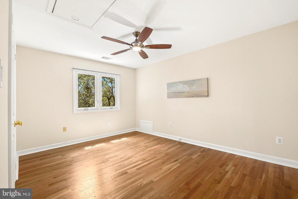 6700 BONAVENTURE COURT