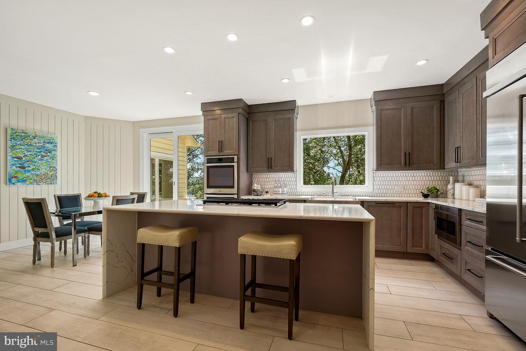 6700 BONAVENTURE COURT