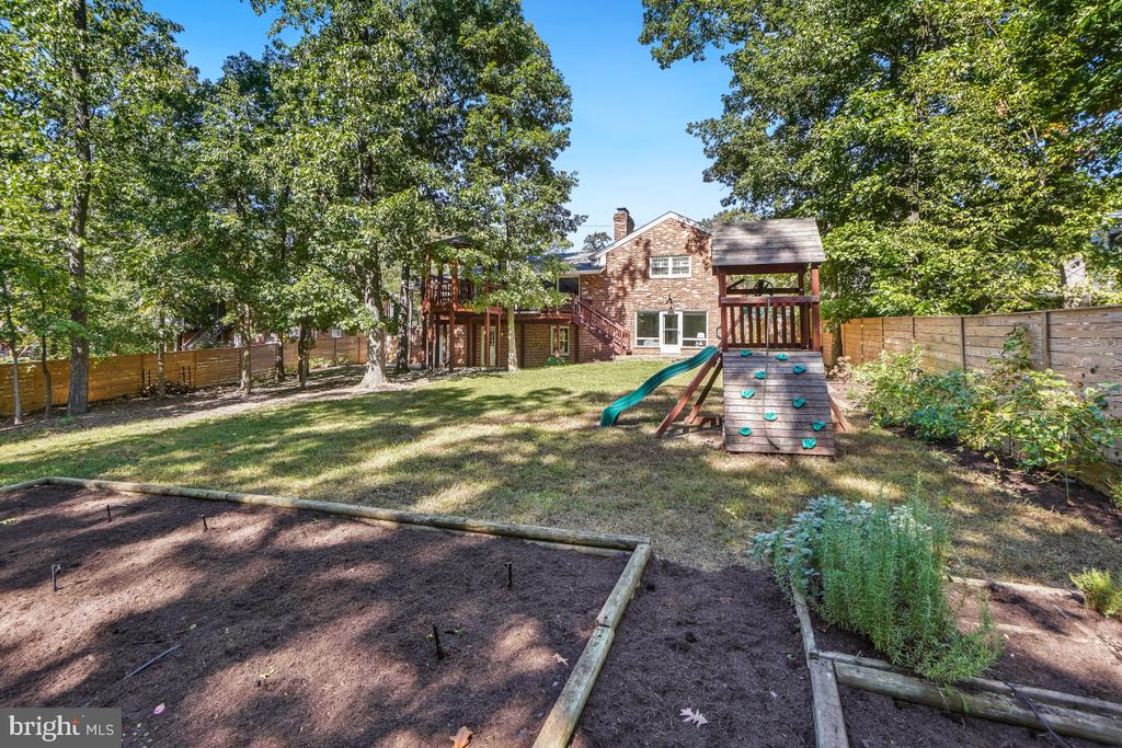 6417 FOREST ROAD