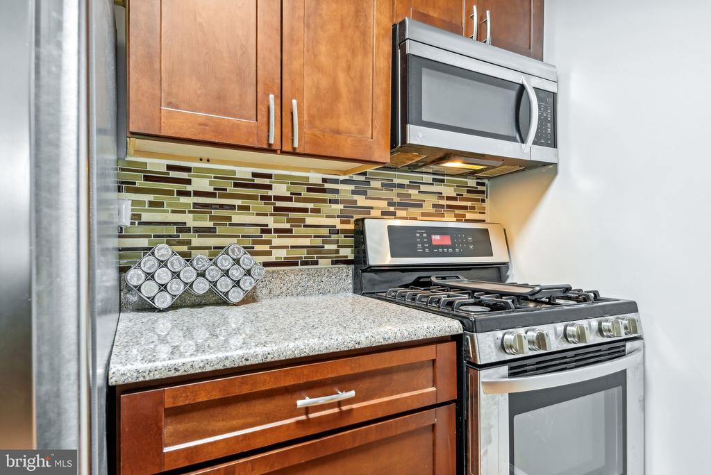 4141 N HENDERSON ROAD 221