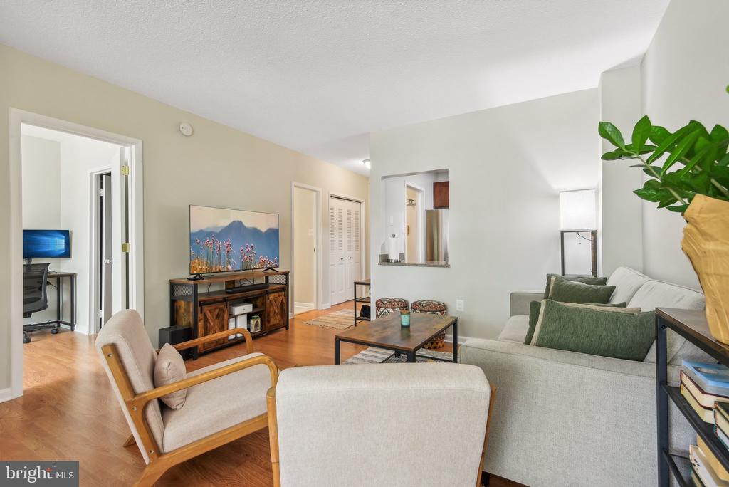 4141 N HENDERSON ROAD 221