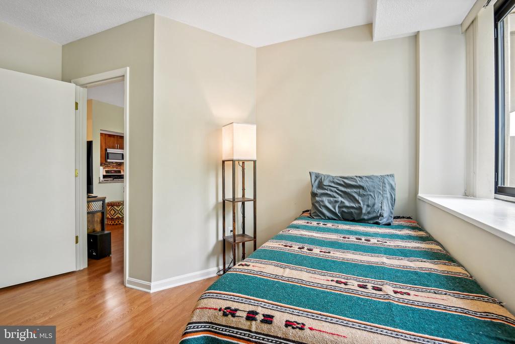 4141 N HENDERSON ROAD 221