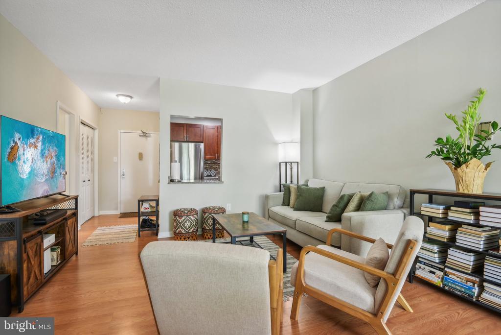 4141 N HENDERSON ROAD 221