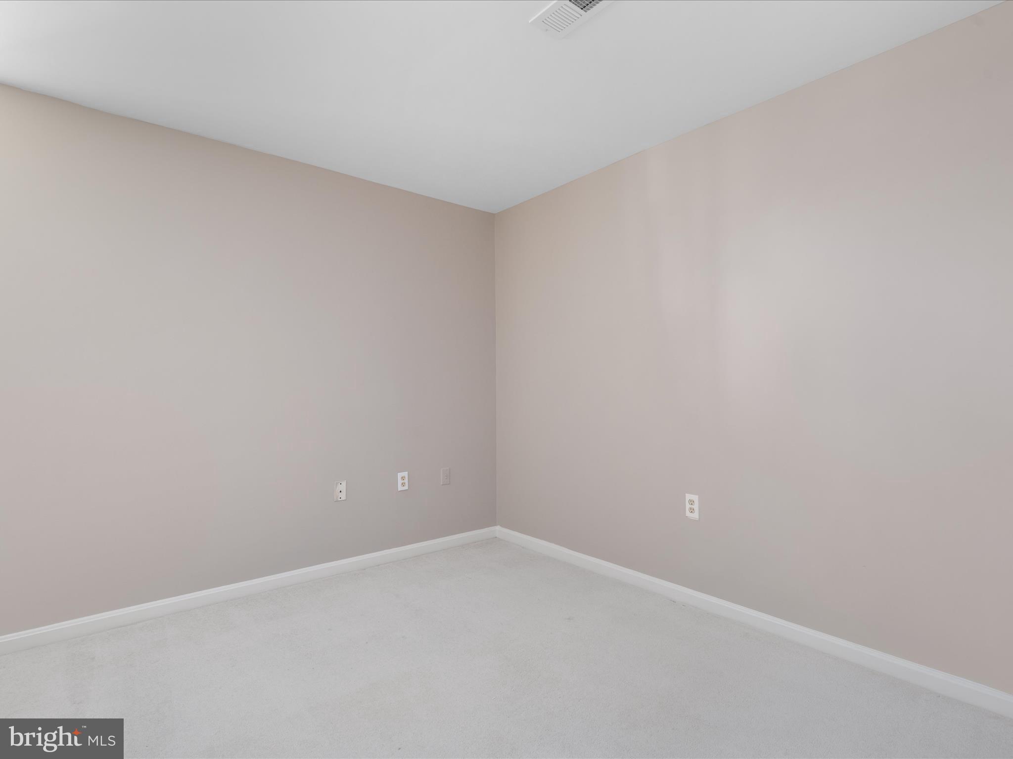 6054 WOODEDGE COURT
