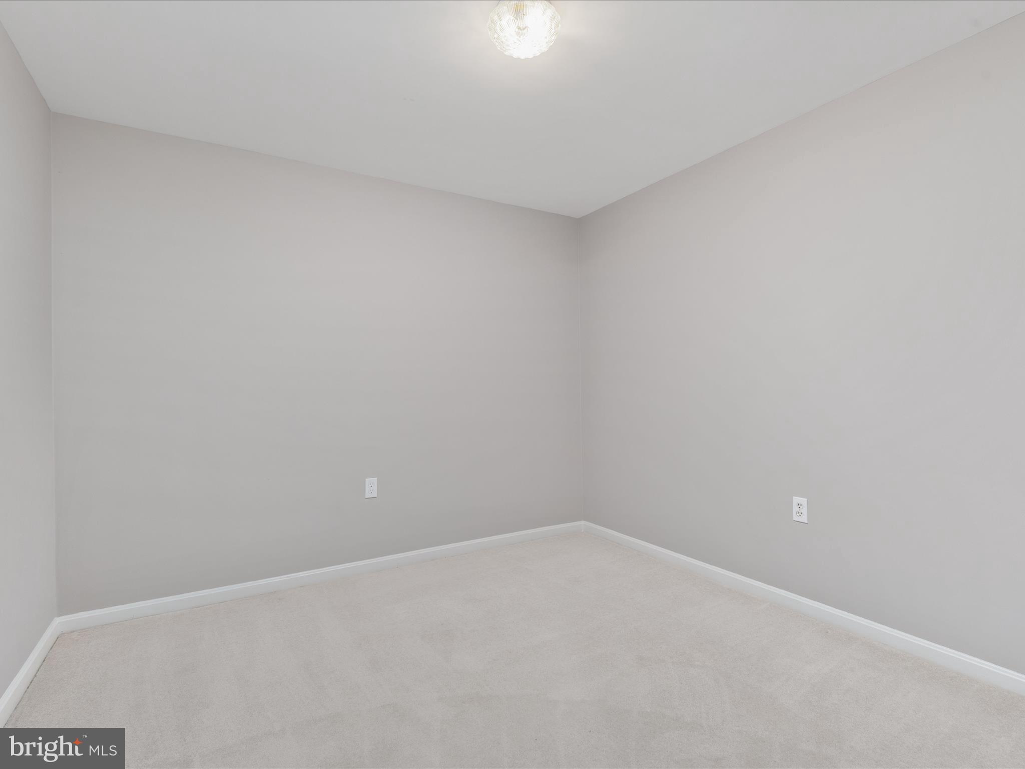 6054 WOODEDGE COURT