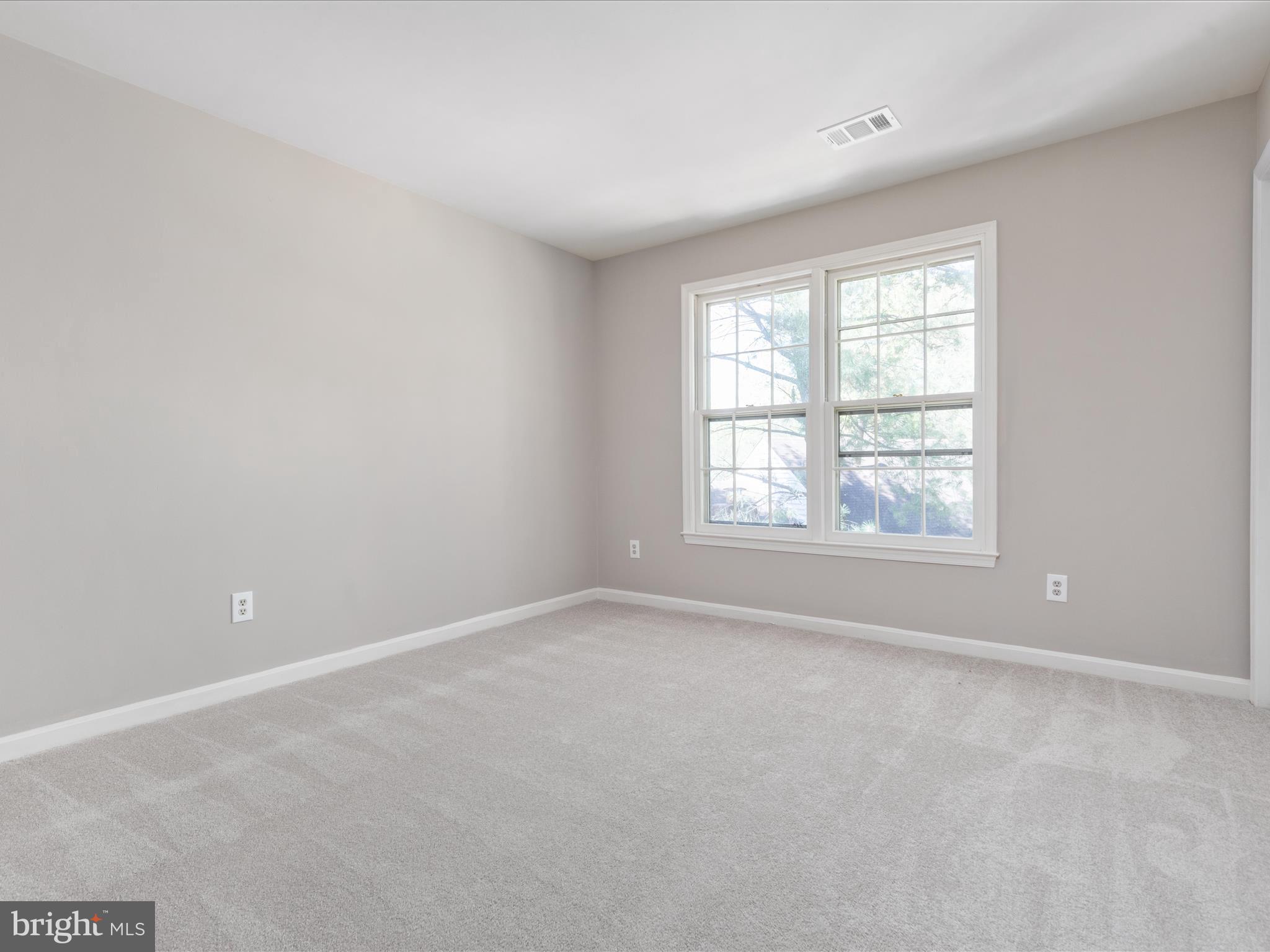 6054 WOODEDGE COURT