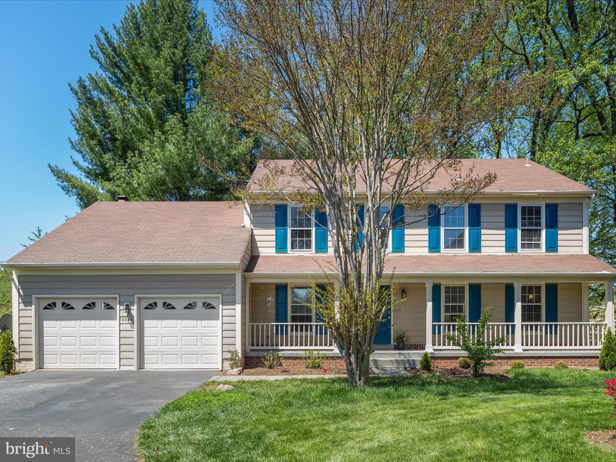 6054 WOODEDGE COURT
