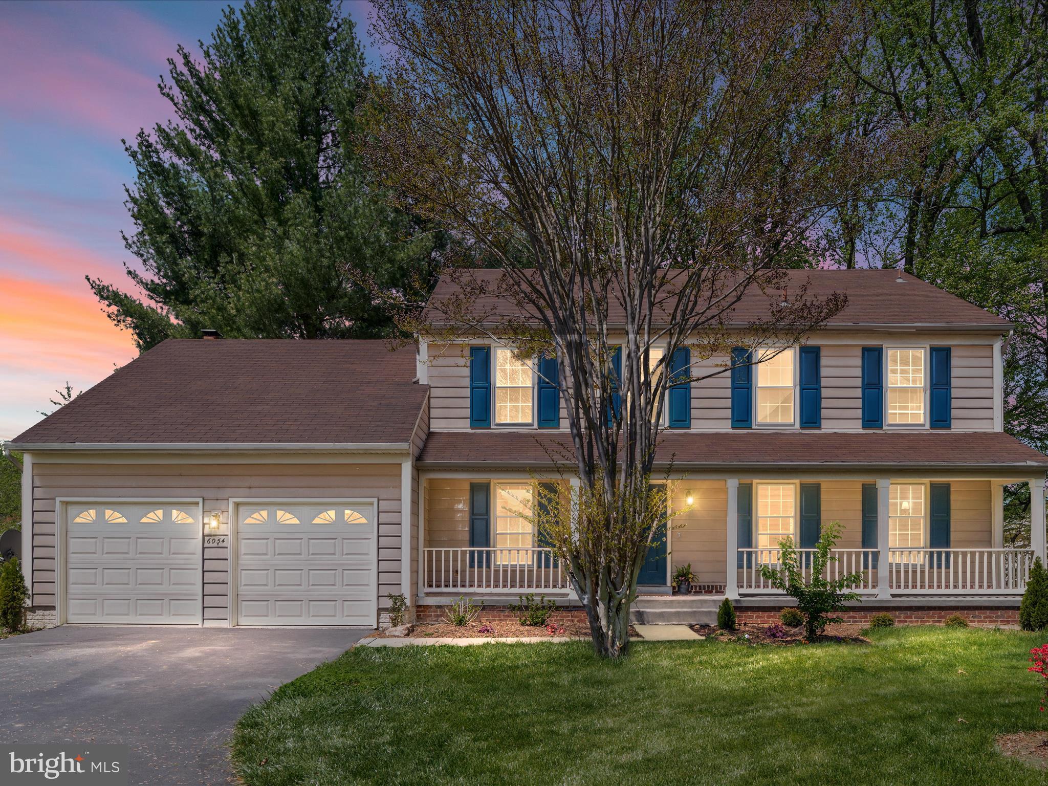 6054 WOODEDGE COURT