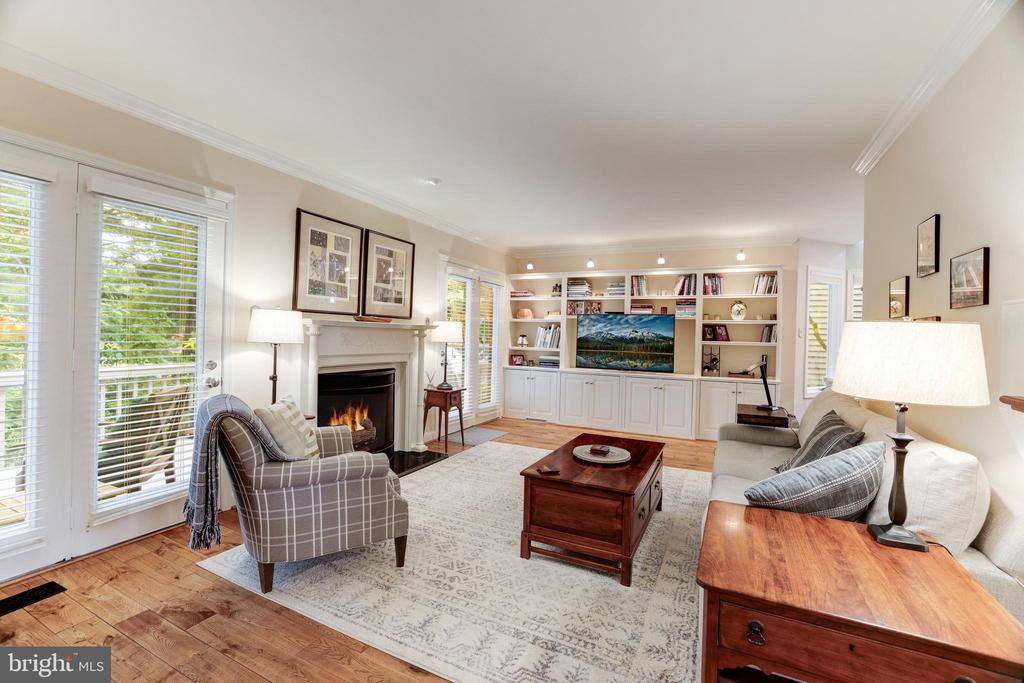 1591 REGATTA LANE
