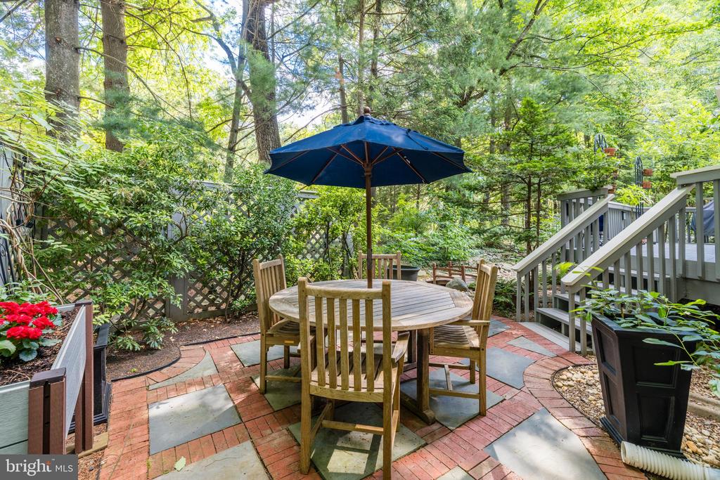 1591 REGATTA LANE