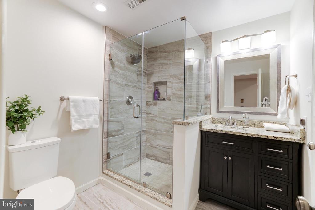 1591 REGATTA LANE