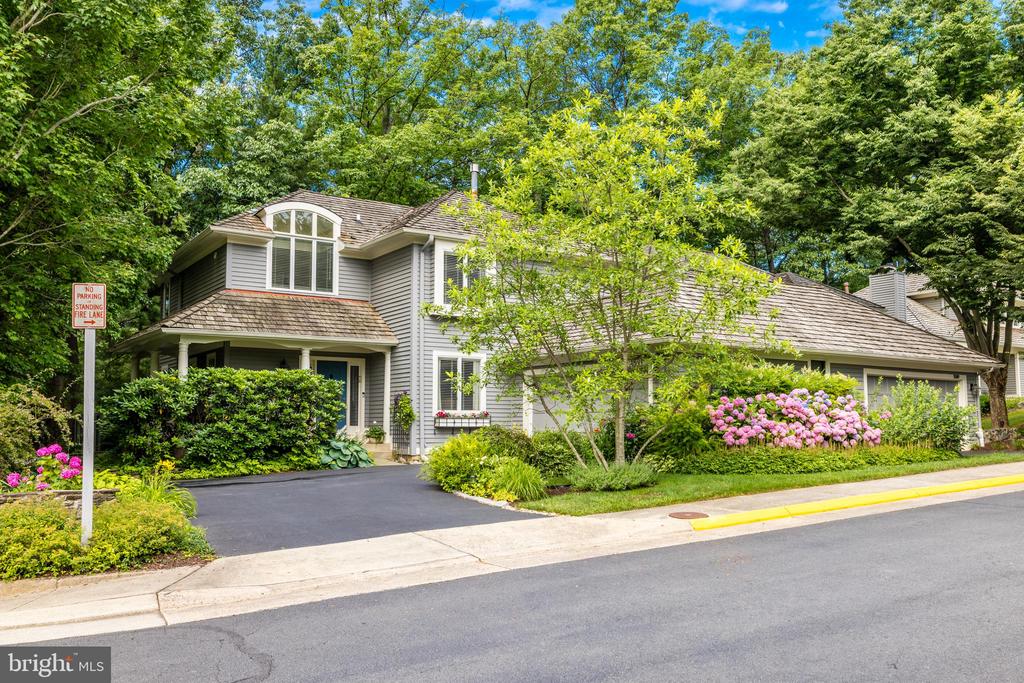 1591 REGATTA LANE