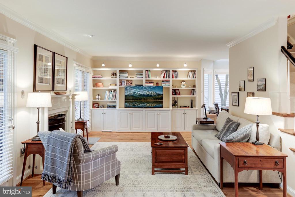1591 REGATTA LANE