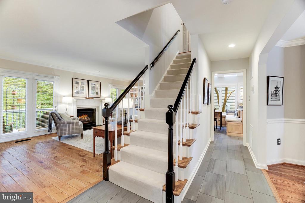 1591 REGATTA LANE